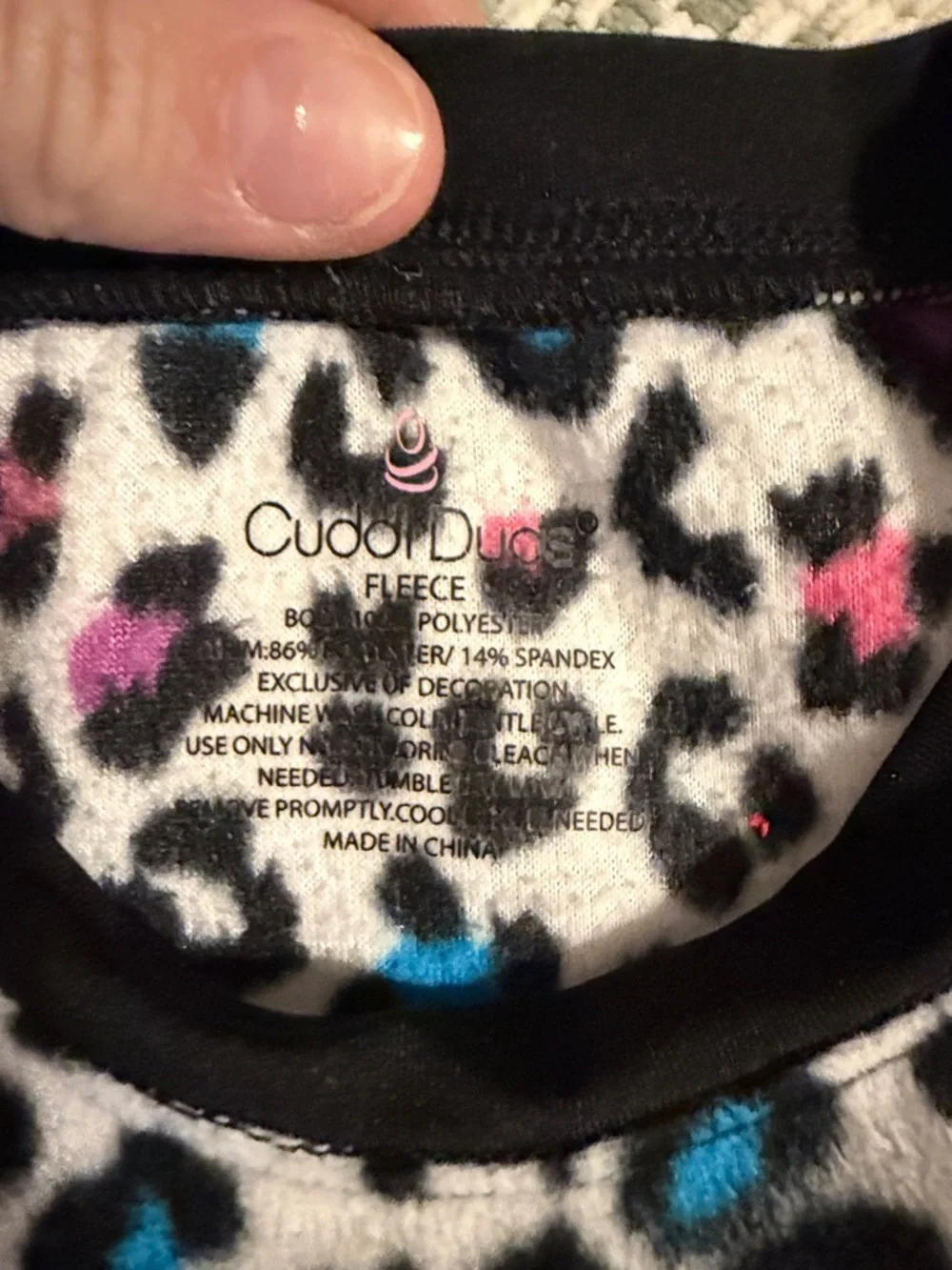 Girls Cuddl Duds pajama set 🖤